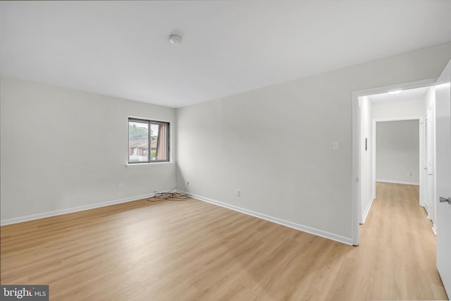 5414 Valley Green Dr Unit D4, Wilmington, DE 19808 - spare room with light wood-type flooring, baseboards, and a smoke detector