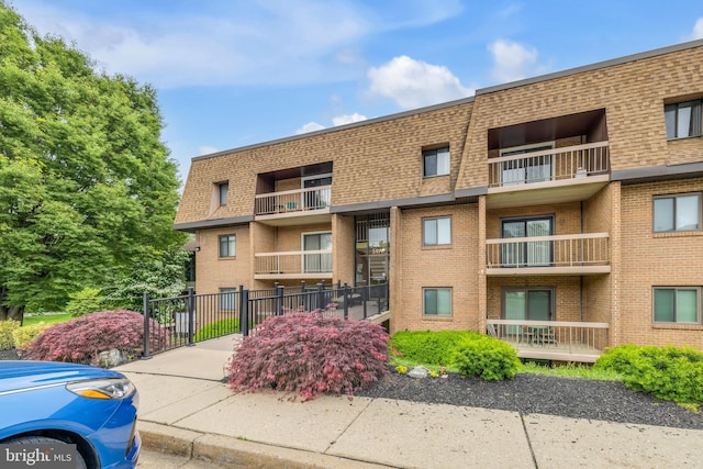 5414 Valley Green Dr Unit D4, Wilmington, DE 19808 - view of apartment building / complex
