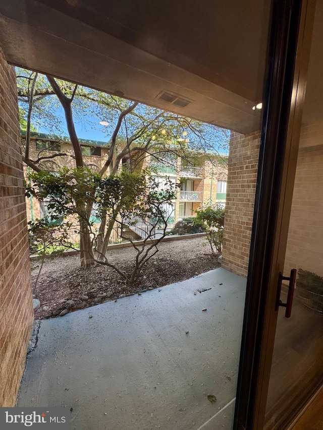 511 N Armistead St Unit T2, Alexandria, VA 22312 - view of patio