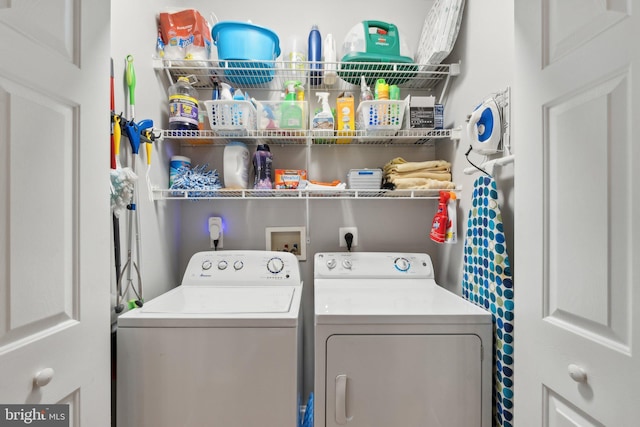 13347 Connor Dr Unit H, Centreville, VA 20120 - laundry room with separate washer and dryer