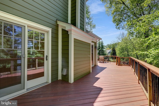 9373 Robnel Pl, Vienna, VA 22182 - view of wooden deck