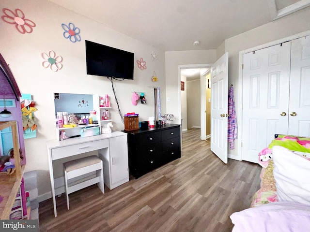 21 Holmes Dr, Charles Town, WV 25414 - bedroom with wood finished floors
