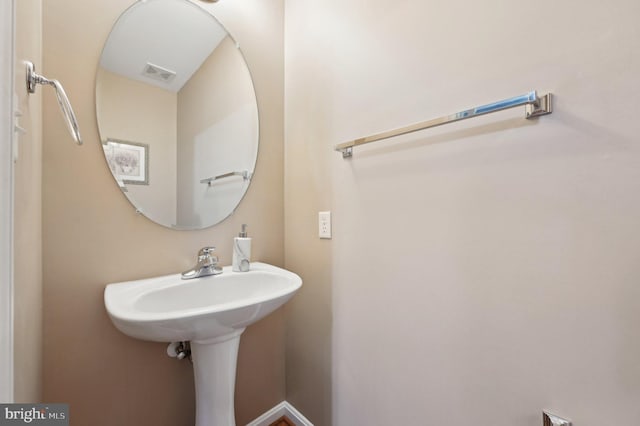 bathroom featuring visible vents