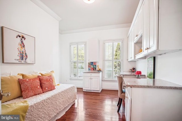 10601 Little Run Farm Ct, Vienna, VA 22182 - interior space with crown molding, dark wood finished floors, and baseboards