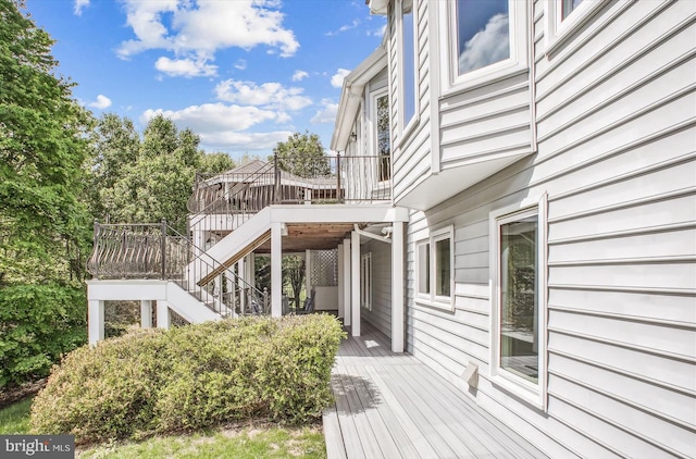 10601 Little Run Farm Ct, Vienna, VA 22182 - view of side of property featuring a wooden deck and stairs