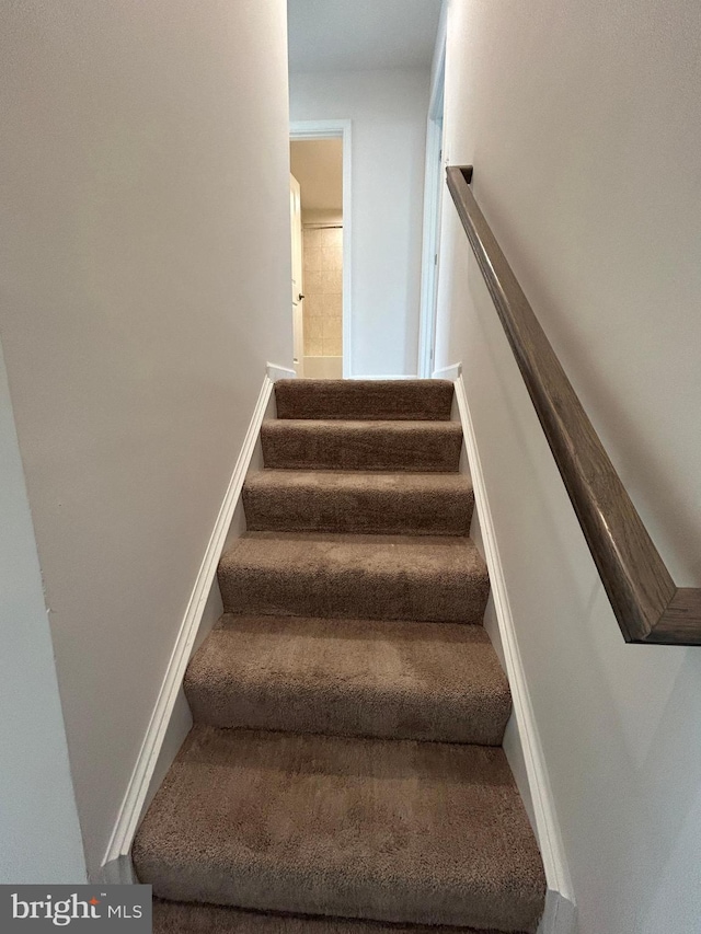 1108 Dovetail Cir, Fredericksburg, VA 22401 - view of stairs