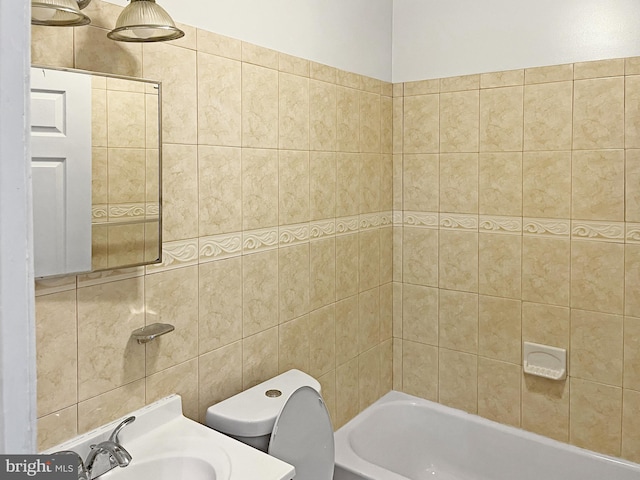 1523 17th St SE, Washington, DC 20020 - full bathroom with toilet and a sink