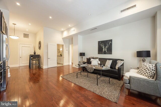 1830 Rittenhouse Sq Unit 1E, Philadelphia, PA 19103 - living room with visible vents, wood-type flooring, and recessed lighting