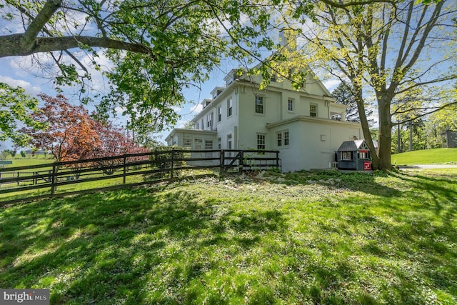 403 E Fourth St, Waynesboro, PA 17268 - view of yard featuring fence