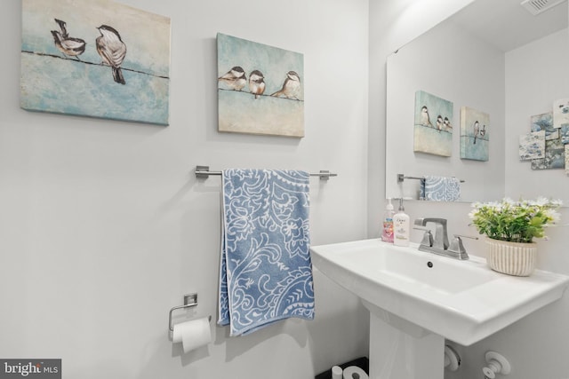 112 Maury Way, Winchester, VA 22602 - bathroom with visible vents and a sink