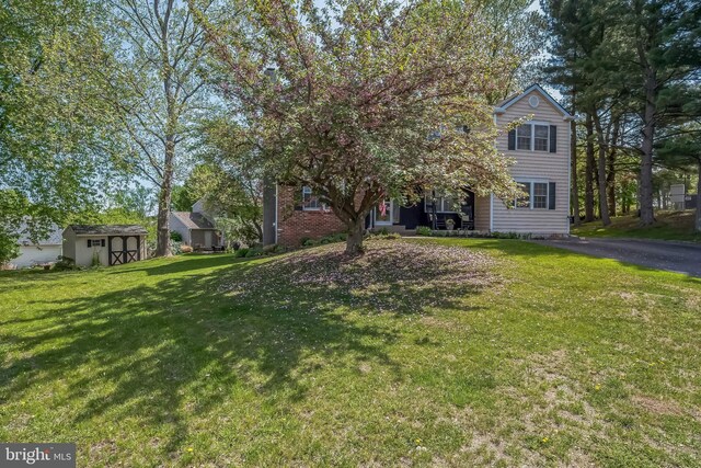 10 Shawnee Ln, Royersford, PA 19468 - obstructed view of property with a front lawn