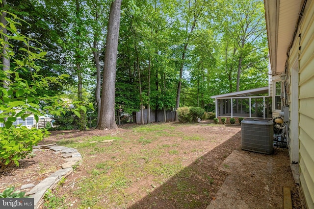 4303 S Valiant Ct, Annandale, VA 22003 - fenced backyard with central air condition unit and a sunroom