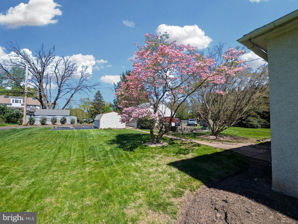 504 S 4th St, Perkasie, PA 18944 - view of yard