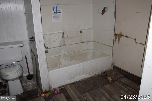 9635 Upper Strasburg Rd, Upperstrasburg, PA 17265 - full bath featuring wood finished floors and toilet