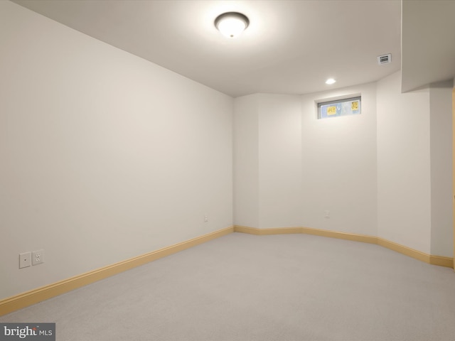 6 Jarretts Ct, Reisterstown, MD 21136 - finished below grade area with light carpet and recessed lighting