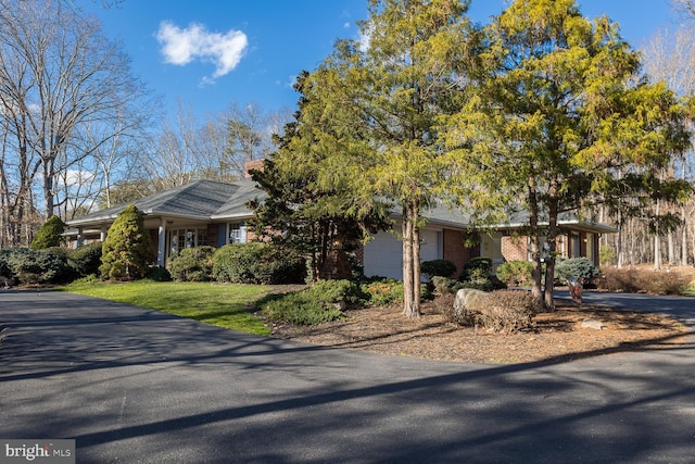 5983 Labs Run Ln, Penn Laird, VA 22846 - obstructed view of property featuring an attached garage and driveway