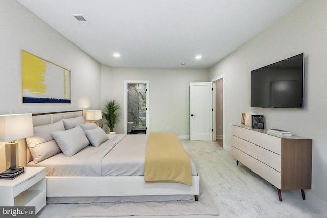 bedroom featuring ensuite bath, visible vents, baseboards, light carpet, and recessed lighting