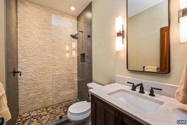 4547 Taylor Creek Rd, Afton, VA 22920 - full bathroom featuring a tile shower, toilet, recessed lighting, and vanity