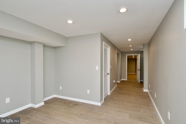 10505 Manor View Pl, Manassas, VA 20110 - hall featuring light wood-style floors, baseboards, and recessed lighting