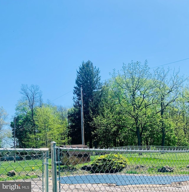 2038 E Harrisburg Pike, Middletown, PA 17057 - exterior space
