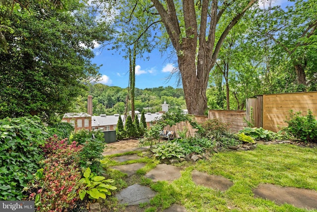 view of yard with fence
