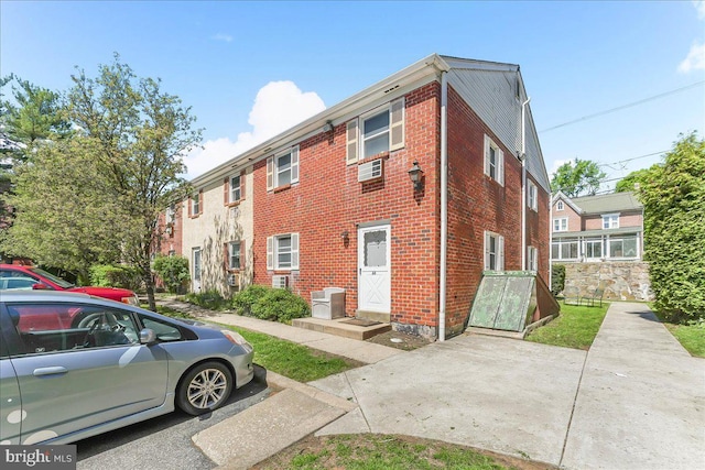 view of front facade with brick siding