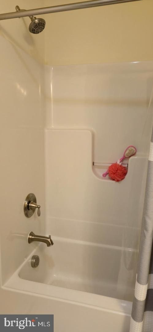24840 Mistletoe Dr, Georgetown, DE 19947 - full bath featuring shower / bath combination with curtain