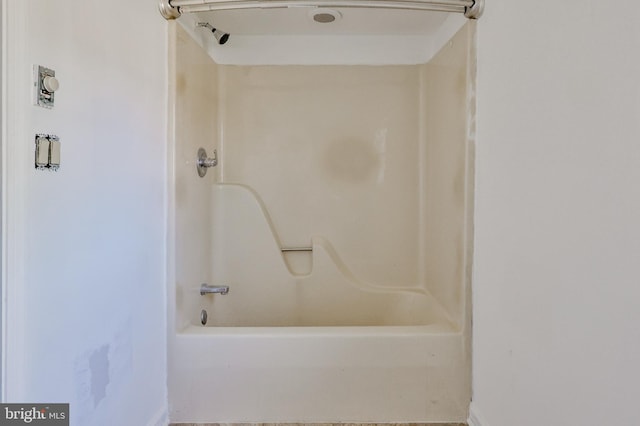 3 Dusty Rd, Easton, PA 18045 - full bath with shower / tub combination