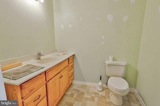 3 Dusty Rd, Easton, PA 18045 - bathroom featuring baseboards, toilet, and vanity