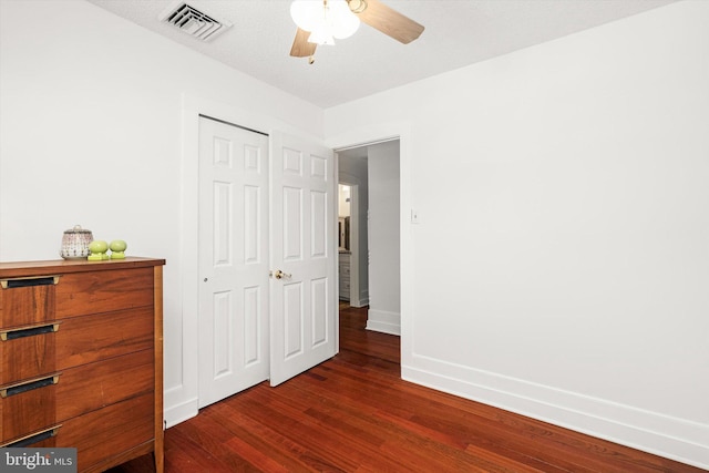 221 Orchard Ave, Burlington, NJ 08016 - bedroom featuring ceiling fan, visible vents, wood finished floors, baseboards, and a closet