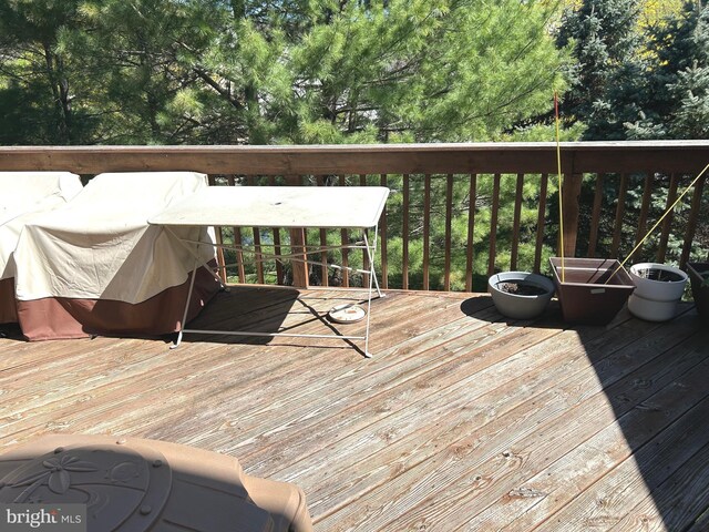 view of wooden deck