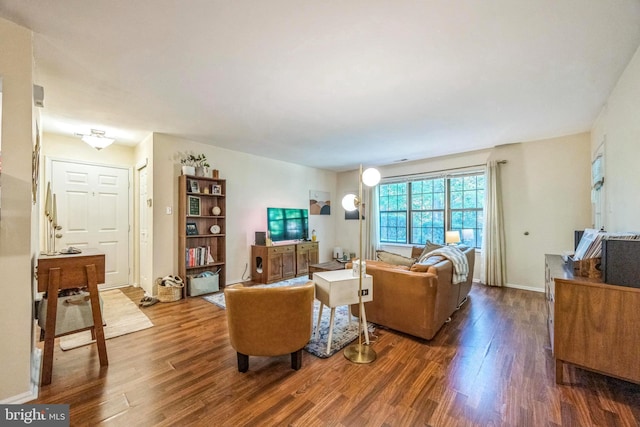 165 Bradford Ct, Mount Laurel, NJ 08054 - living room with wood finished floors and baseboards
