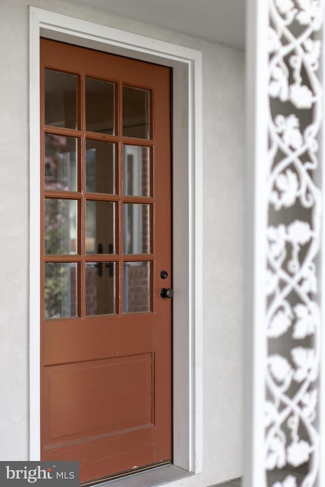 465 Hillcrest Ave, State College, PA 16803 - entrance to property with stucco siding