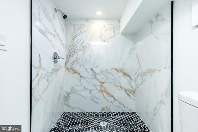 2074 E Birch St, Philadelphia, PA 19134 - full bathroom featuring a marble finish shower and toilet