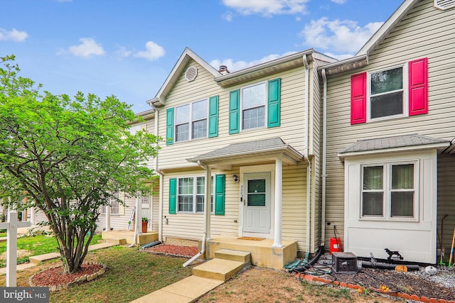 3203 Forest Run Dr, District Heights, MD 20747 - multi unit property featuring central AC