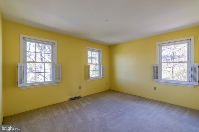 1114 Colonial Rd, Lancaster, PA 17603 - unfurnished room featuring carpet floors and visible vents