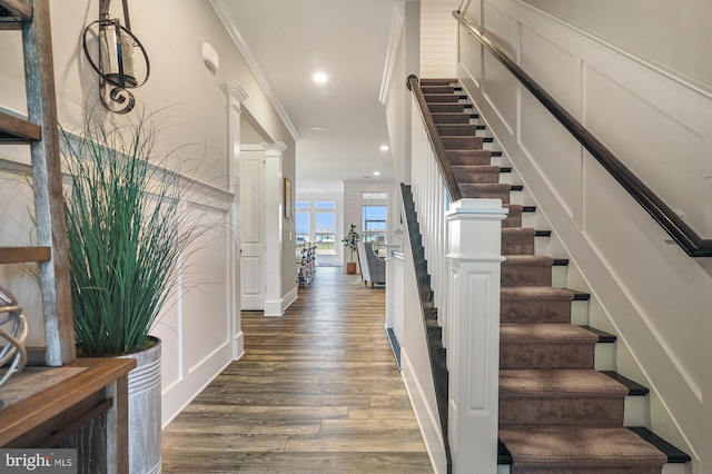 404 Wiggins Mill Rd, Townsend, DE 19734 - interior space with crown molding, recessed lighting, baseboards, decorative columns, and wood finished floors