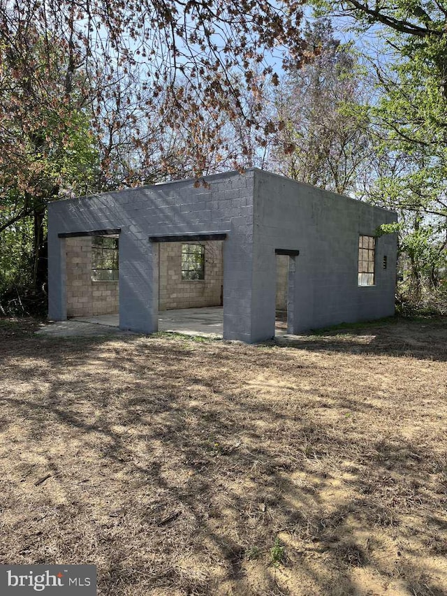 view of outdoor structure