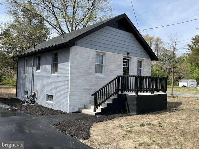 view of front facade with brick siding
