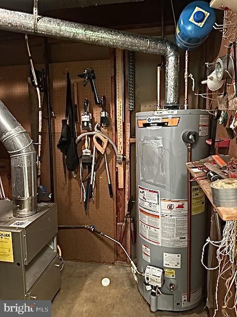 4024 Honey Ln, Annandale, VA 22003 - utility room with gas water heater