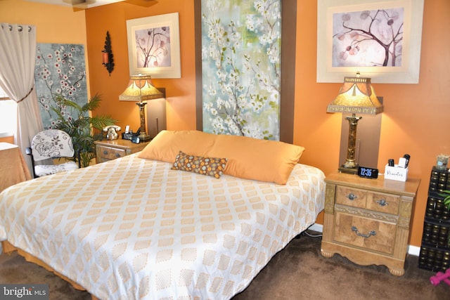 bedroom with carpet flooring