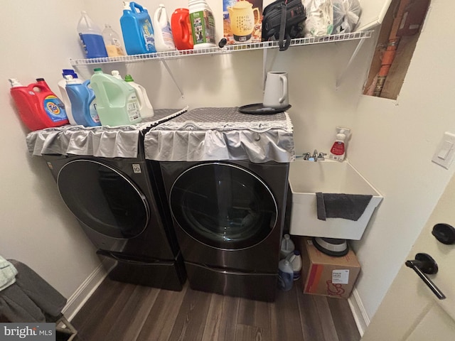 916 Holden Ct, Warminster, PA 18974 - laundry area featuring laundry area, a sink, baseboards, wood finished floors, and washing machine and dryer