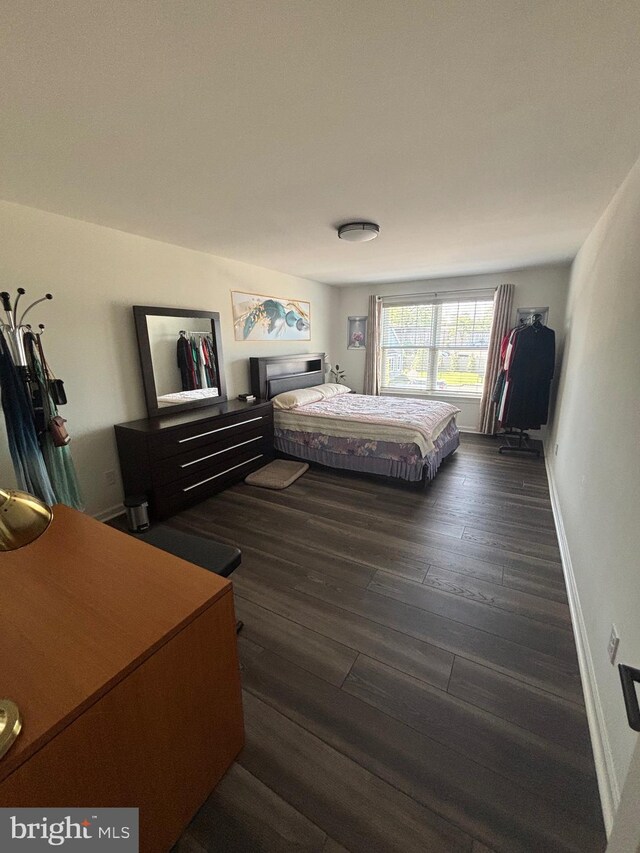 916 Holden Ct, Warminster, PA 18974 - bedroom featuring baseboards and dark wood-style floors