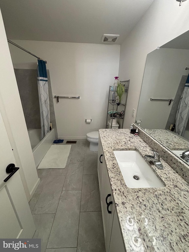 916 Holden Ct, Warminster, PA 18974 - full bathroom featuring shower / bath combo, vanity, toilet, baseboards, and visible vents