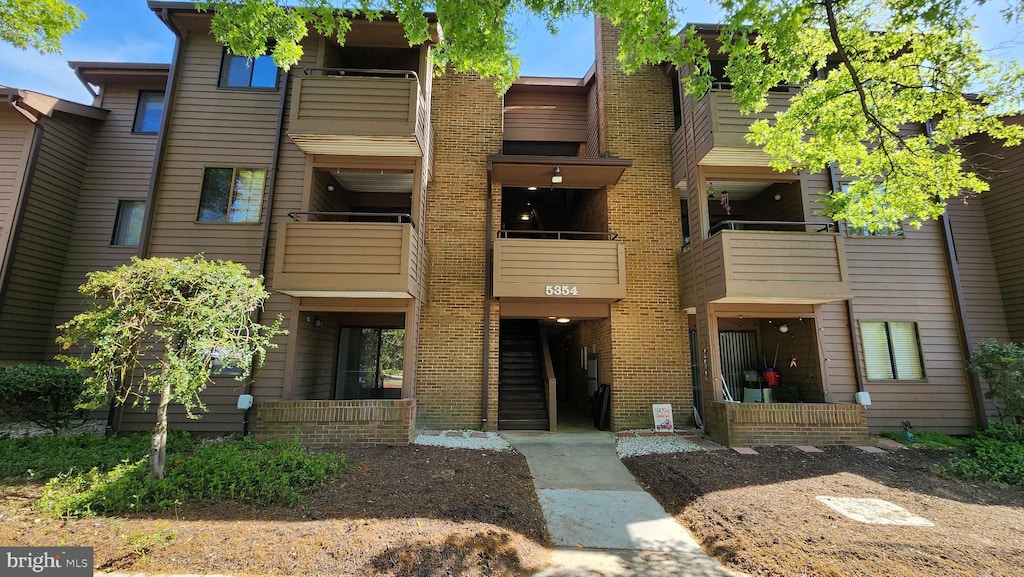 view of building exterior