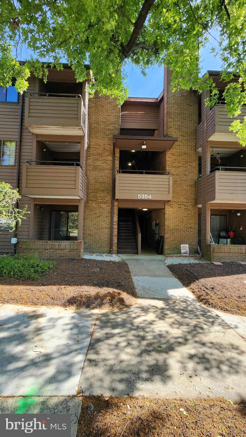 view of building exterior