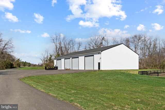 view of detached garage