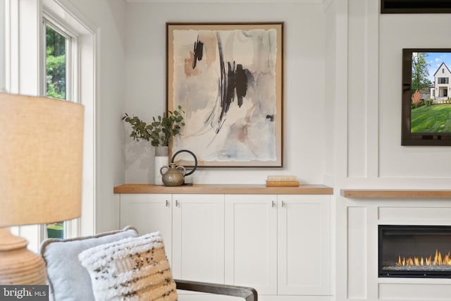 5908 Calla Dr, Mclean, VA 22101 - details featuring a glass covered fireplace