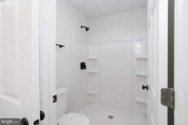 4205 Cabin Creek Hurlock Rd, Hurlock, MD 21643 - bathroom featuring a shower and toilet