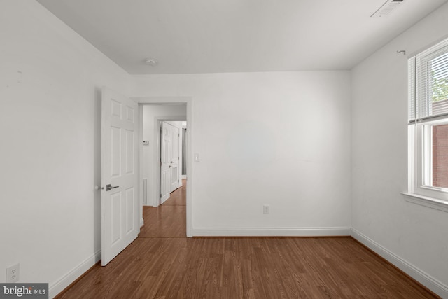 2926 Yorkway, Baltimore, MD 21222 - unfurnished room featuring baseboards, wood finished floors, and a smoke detector